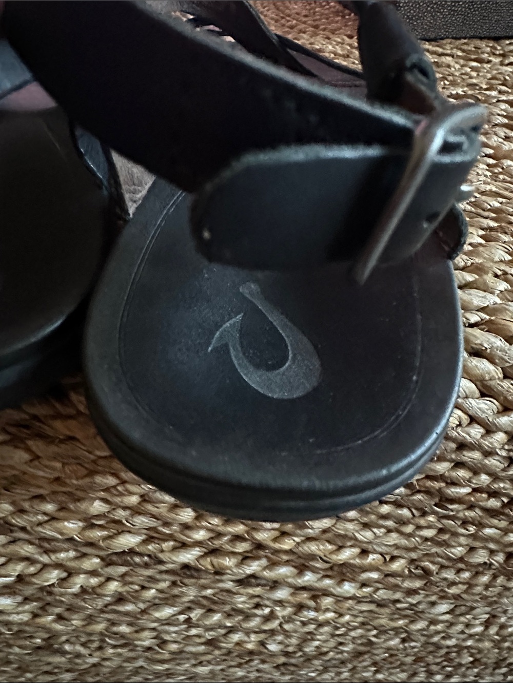 OluKai Black Leather Cross-Strap Sandals - Picture 3 of 8